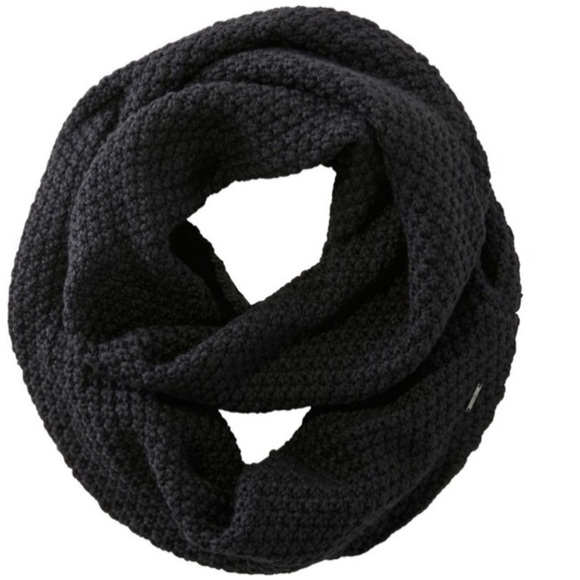 L.L. Bean Accessories - L. L. Bean Black cozy scarf